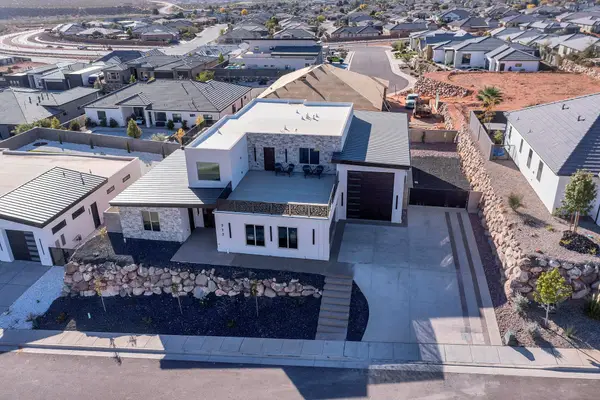 777 W Scenario St, Washington, UT 84780