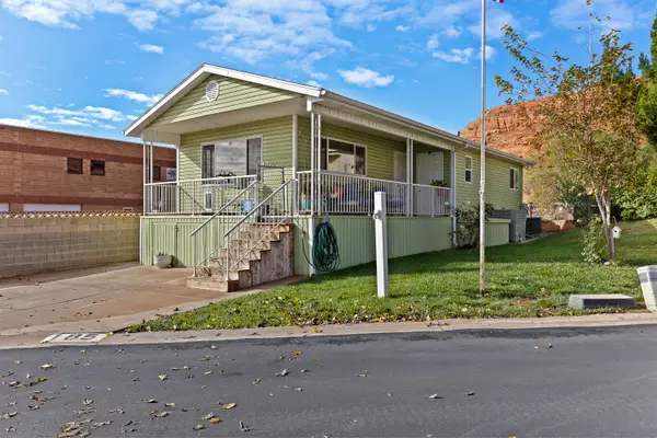 1150 W Red Hills Parkway #185, Washington, UT 84780