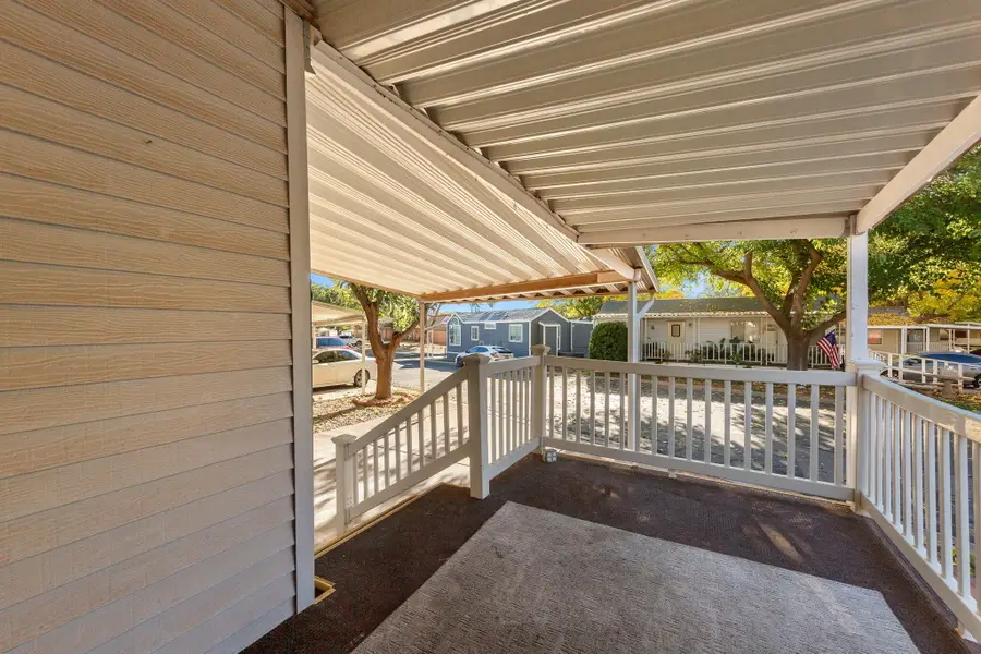 180 N 1100 E #8, Washington, UT 84780 - Image #2