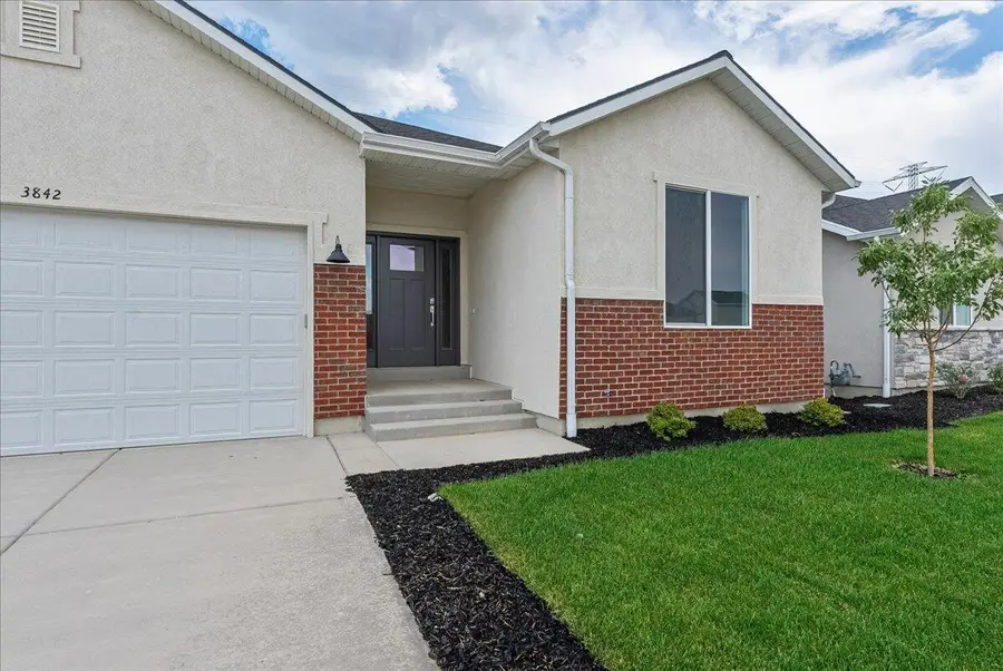 2253 E Sunflower Dr, Eagle Mountain, UT 84005 - Image #3