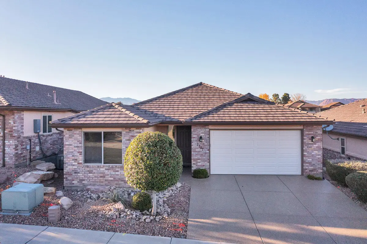 2212 Chippenham Ct, Saint George, UT 84770 - Image #1