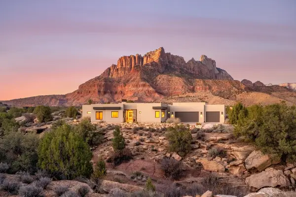 3000 Navajo Way, Springdale, UT 84767