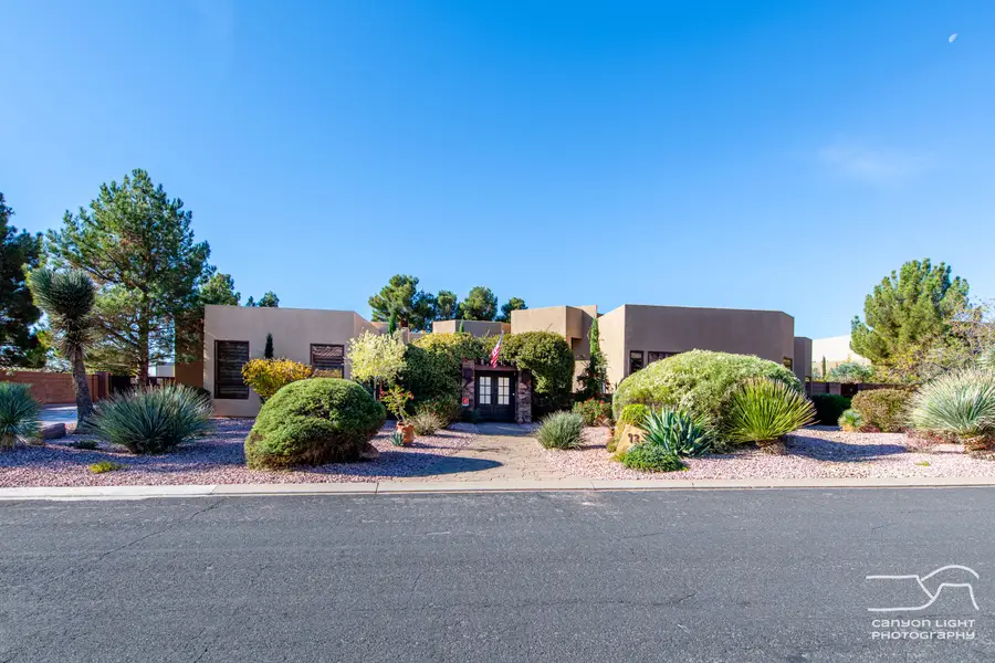 93 N Painted Hills Dr, Ivins, UT 84738 - Image #2