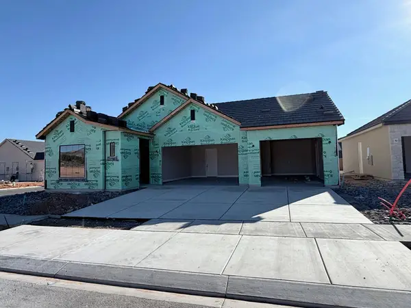 953 W Davis Ave, Toquerville, UT 84774