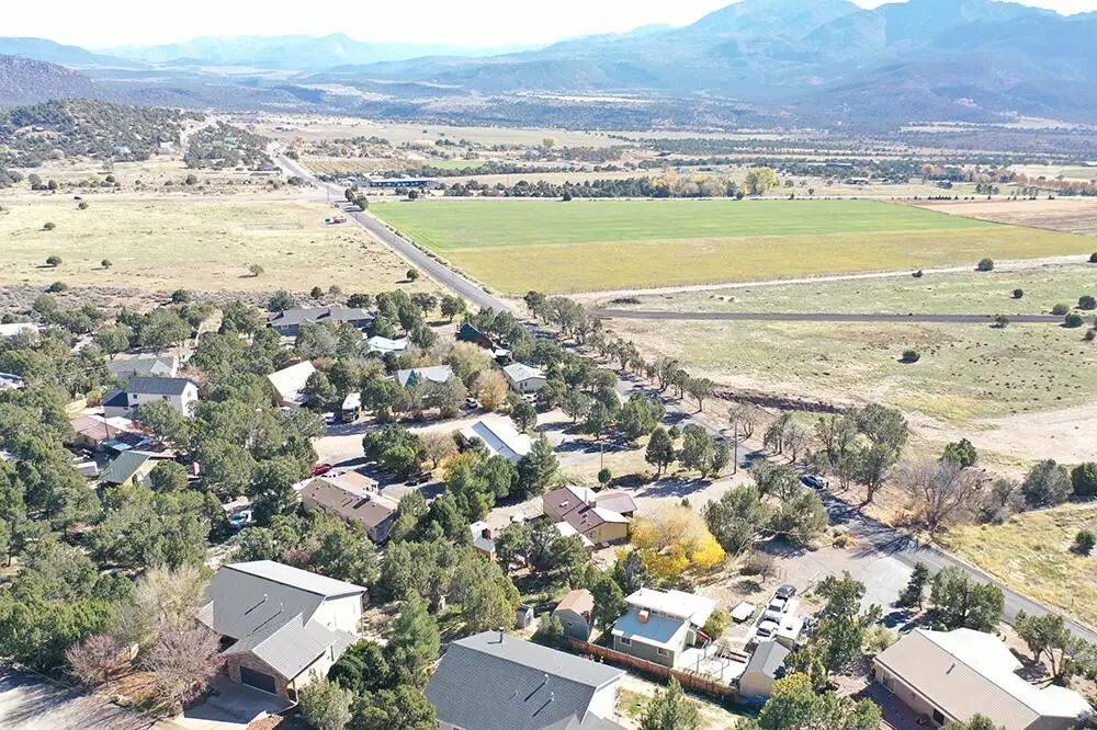 25 N Doc Holiday Ln, Central, UT 84722 - #1