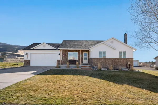 2026 Saddleback View Dr, Enoch, UT 84721