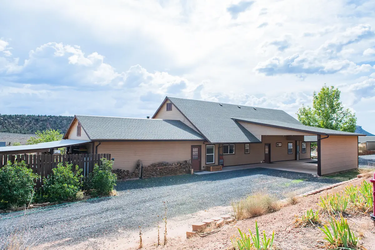 893 W Foothill Dr, Apple Valley, UT 84737 - Image #1