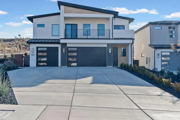 690 E Desert Cactus Dr, Washington, UT 84780