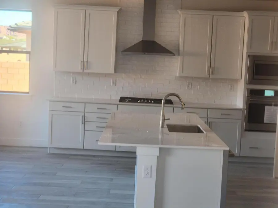 704 W Desert Dove Ln #(Lot 4), Ivins, UT 84738 - Image #2