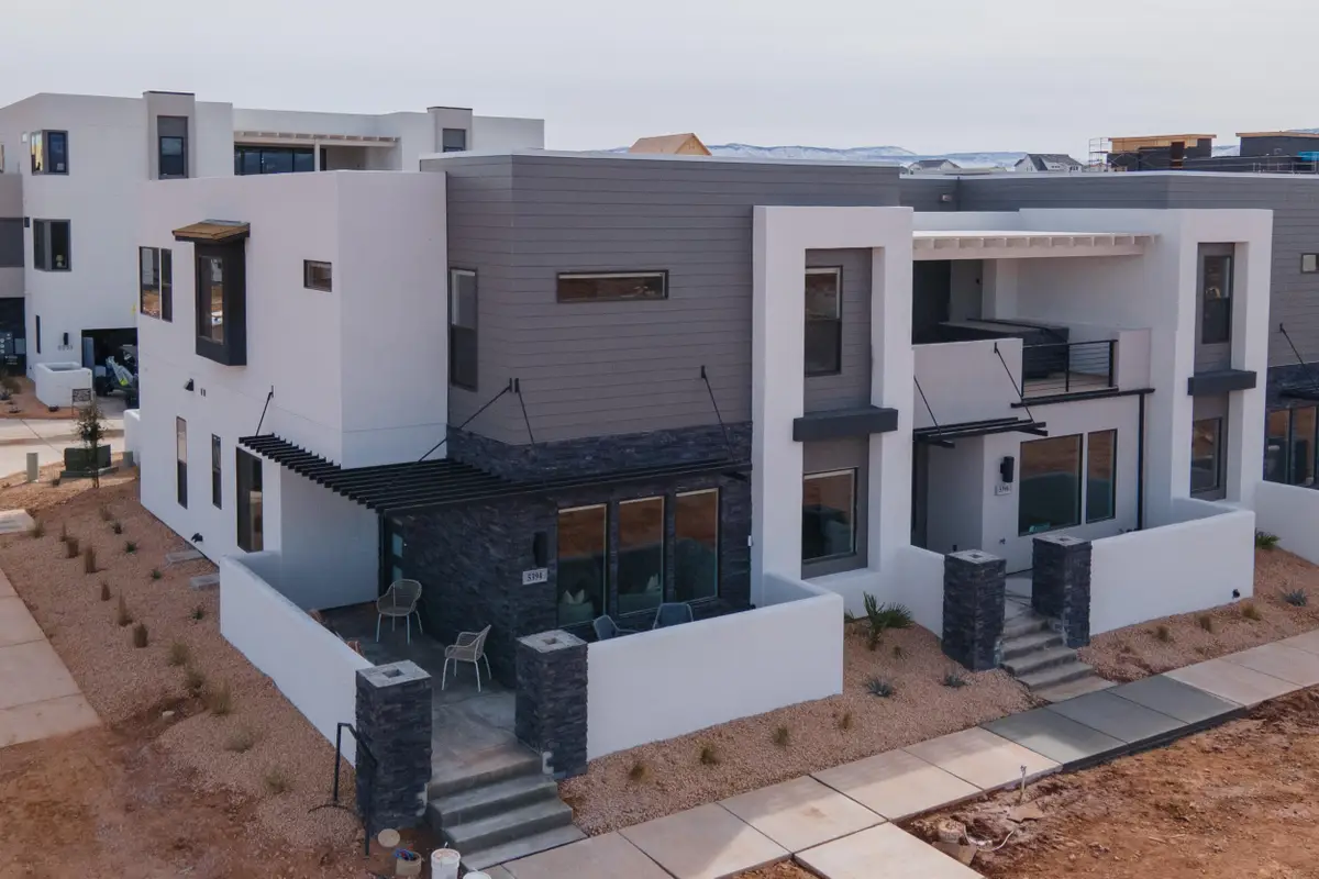 5394 S Aquamarine Ln, Saint George, UT 84790 - #1