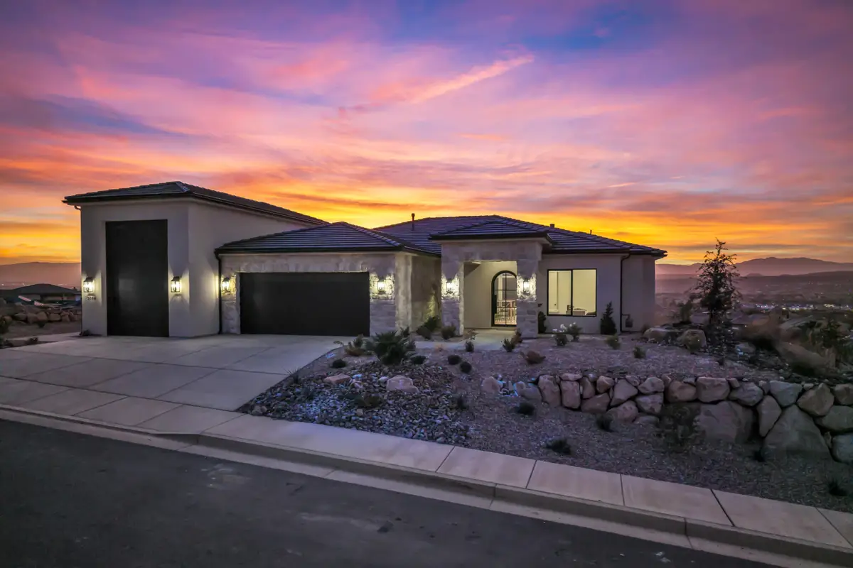 2098 S Pinto St, Washington, UT 84780 - Image #1