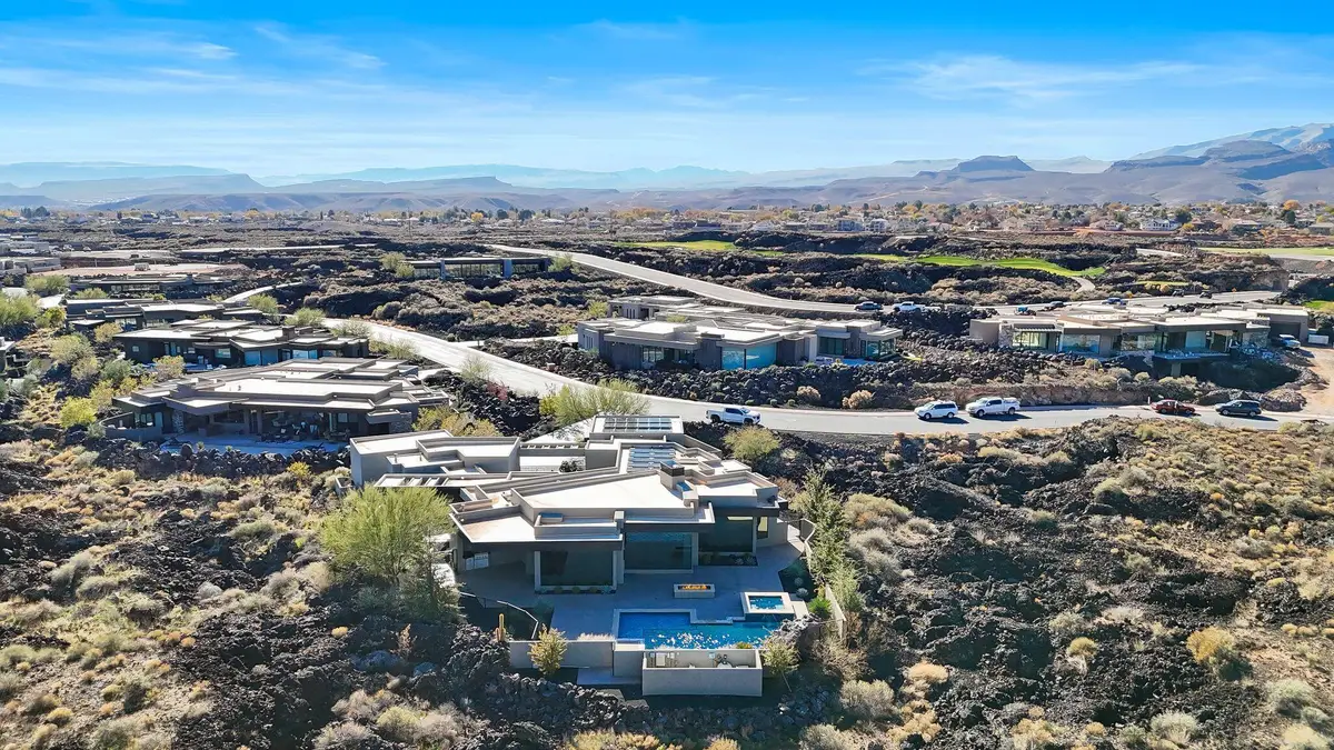 2442 N Kiva Trail, Saint George, UT 84770 - #1