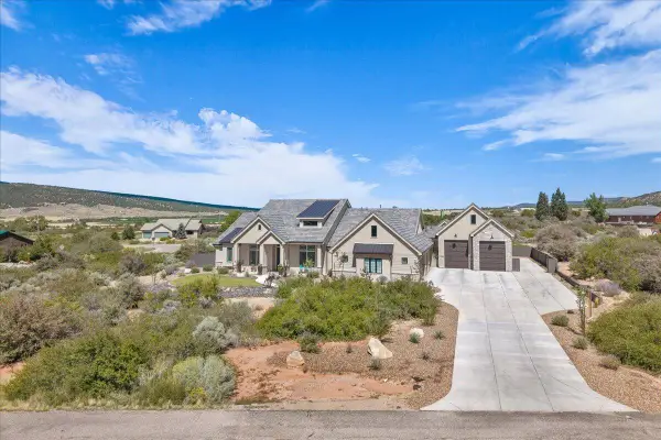 896 W Chuwi Path, New Harmony, UT 84757