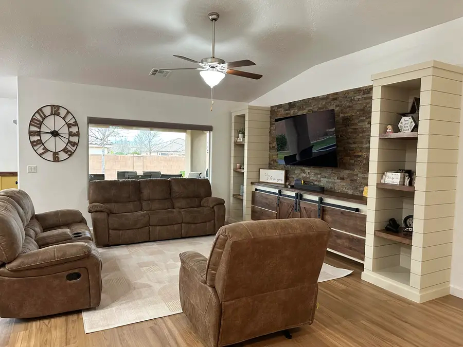 970 E 3800 S, Washington, UT 84780 - Image #3