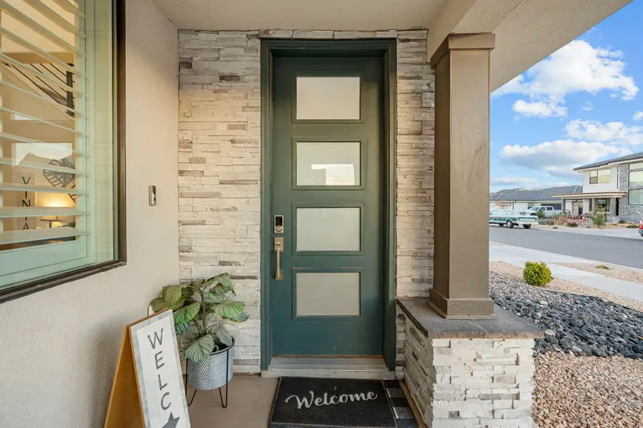 756 W Owen Dr, Saint George, UT 84790 - Image #3