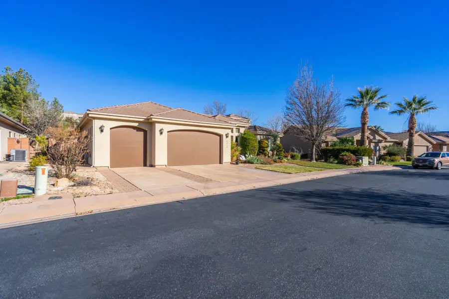 2246 W Sonoma Ln, Saint George, UT 84770 - Image #2