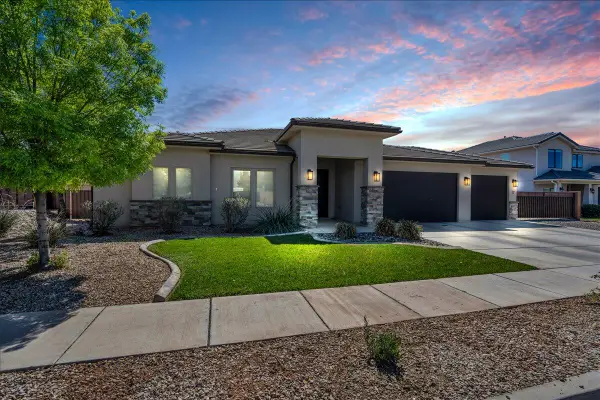 57 W Chesterfield Dr, Washington, UT 84780