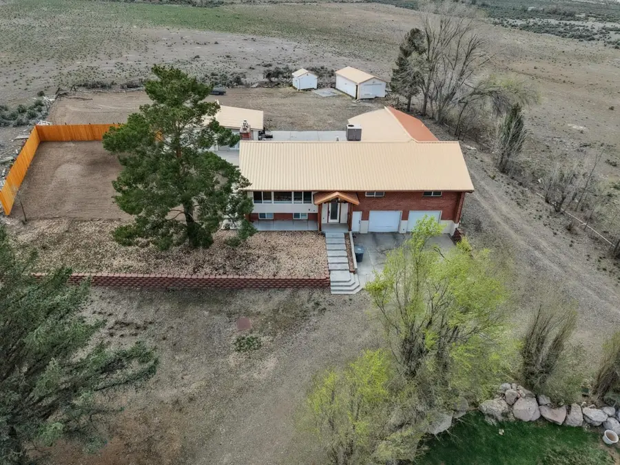 915 N Main St, Panguitch, UT 84759 - #3
