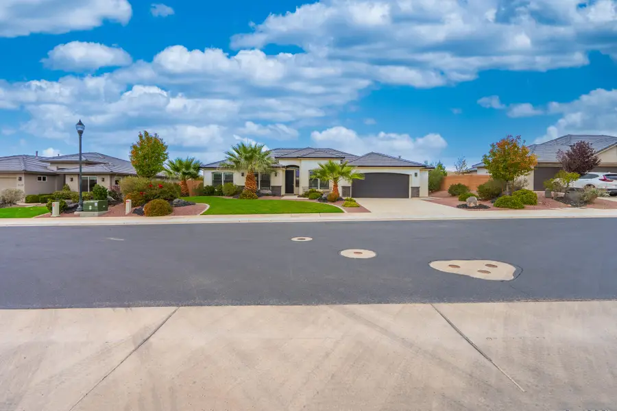 1651 E Wolf Hole Dr, Saint George, UT 84790 - Image #2