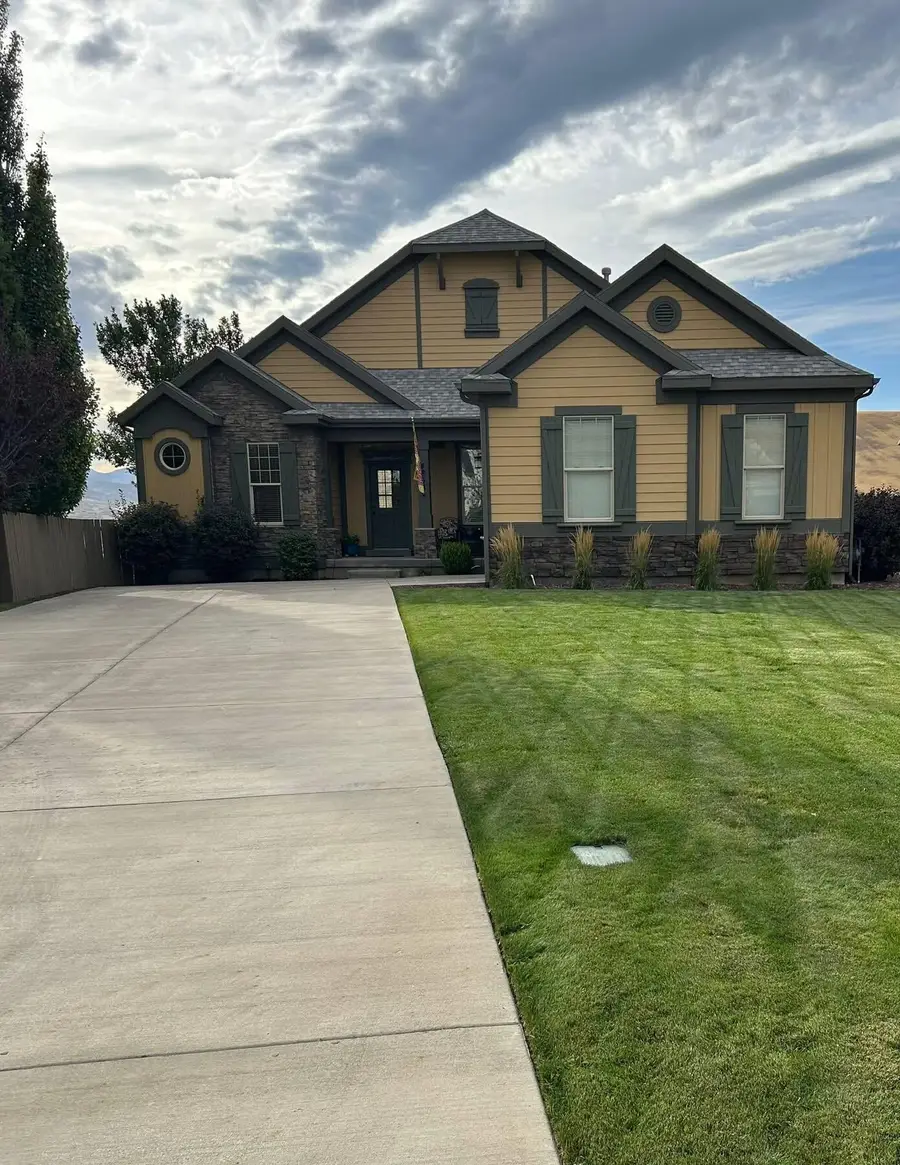 4863 N Shady Bend Ln, Lehi, UT 84043 - #2