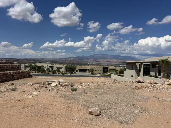 Shale Cir, St George, UT 84790