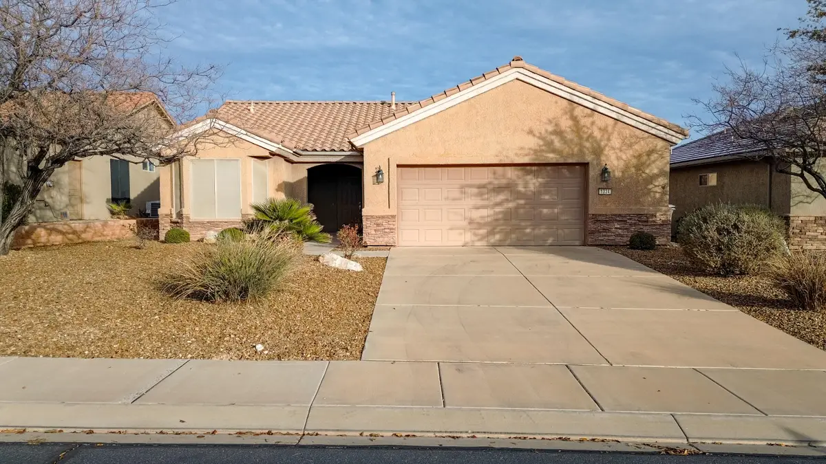 1334 W Ambassador Dr, Saint George, UT 84790 - #1