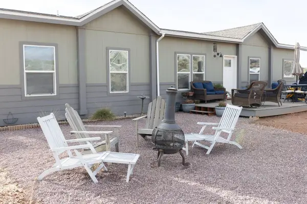 1322 N Apple Blossom Ln, Apple Valley, UT 84737