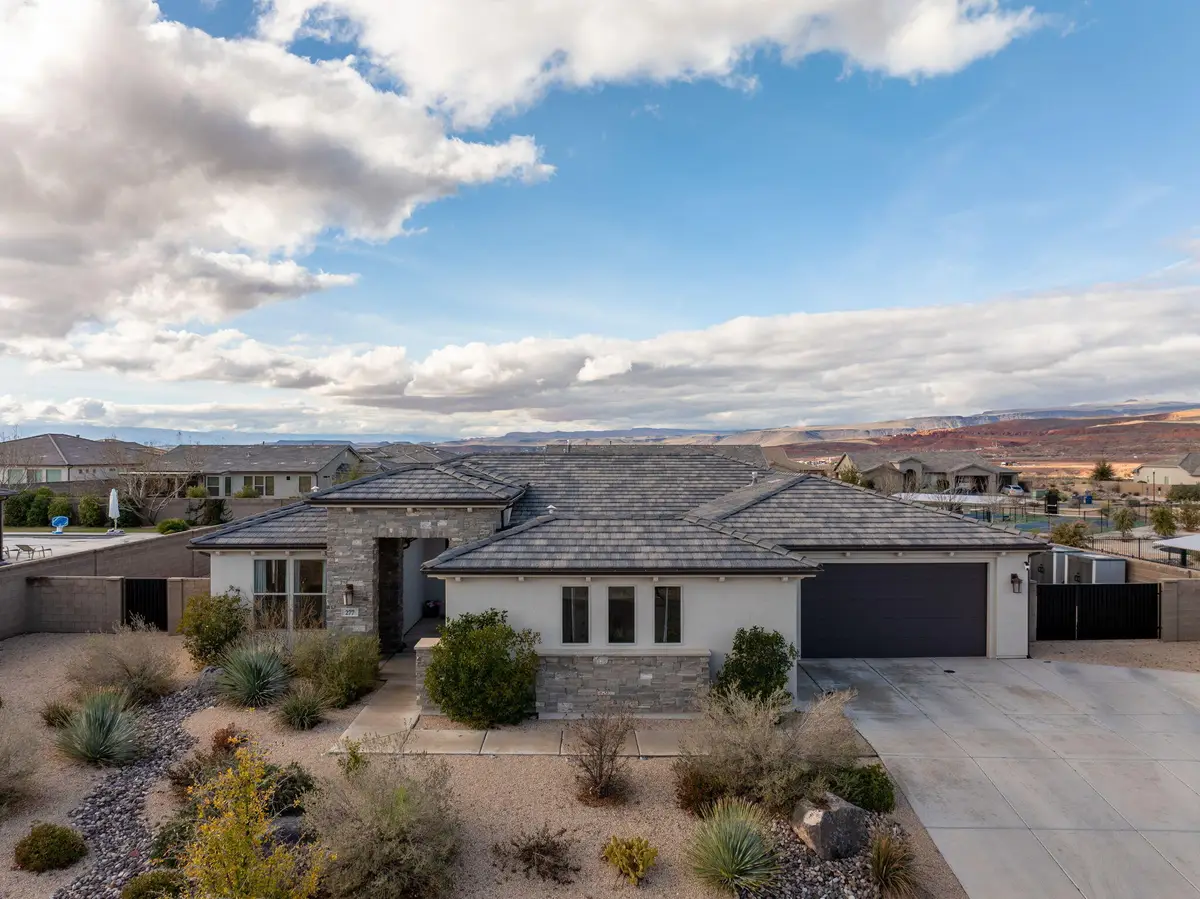 277 N Black Canyon Ave, Washington, UT 84780 - Image #1