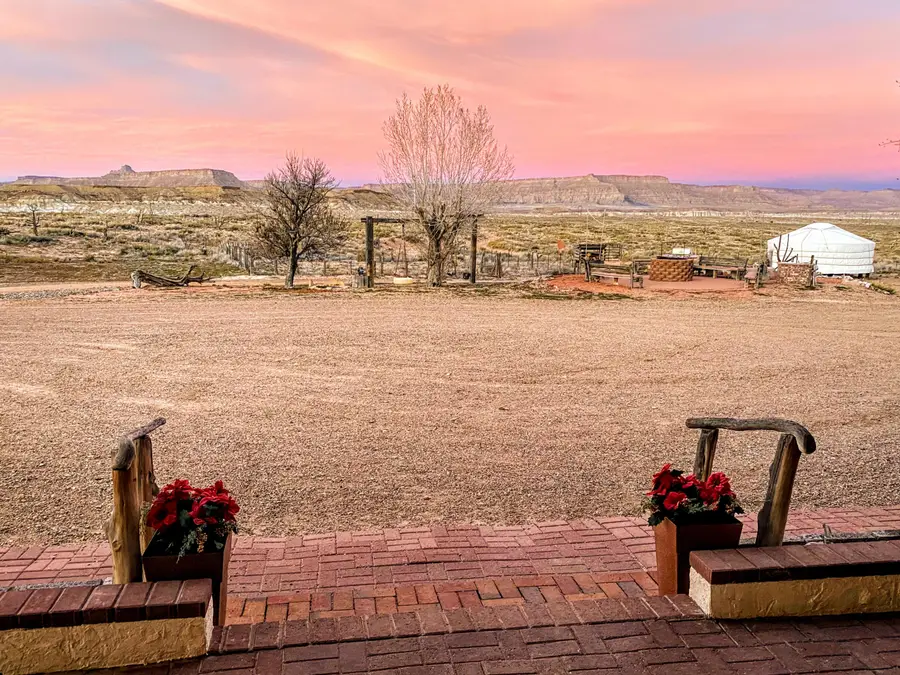 2416 N Waunita Ave, Kanab, UT 84741 - #3