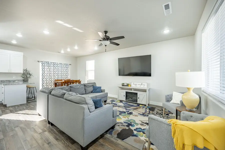 49 S 475 E #6, Enterprise, UT 84725 - Image #3