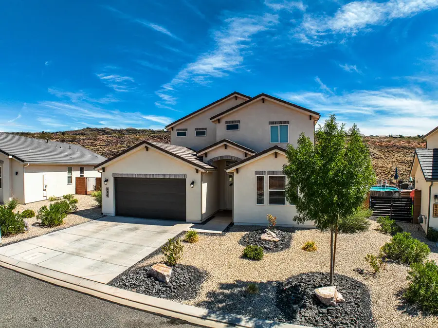 834 N Pleasant Valley Ln, Washington, UT 84780 - Image #2