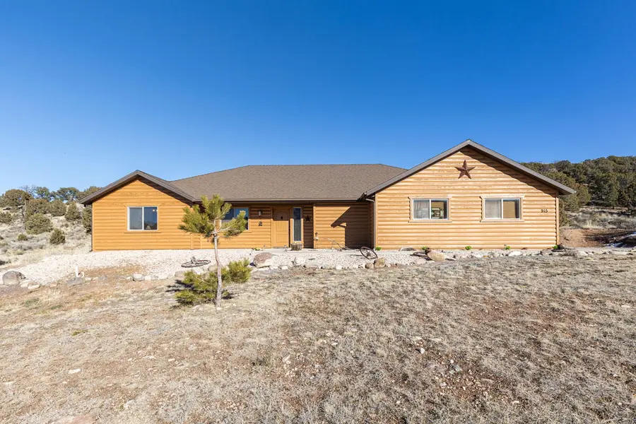 915 S Canyon Dr, Cedar City, UT 84720 - #2