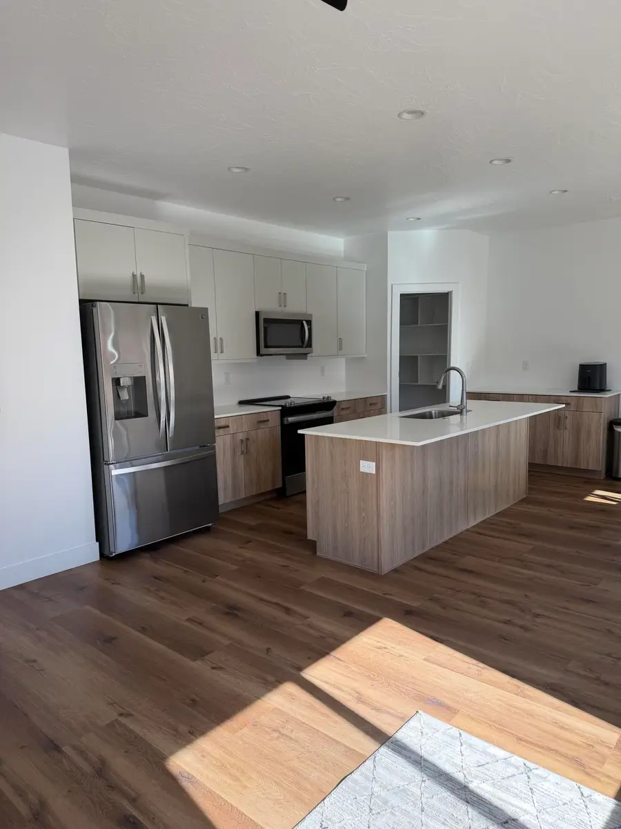 982 E Desert Cactus Dr, Washington, UT 84780 - Image #3