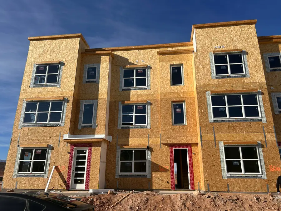 899 W Gold Ridge Ln, Saint George, UT 84790 - Image #2