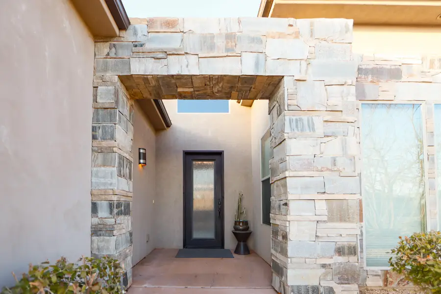 378 W Redstone Ct, Ivins, UT 84738 - #3