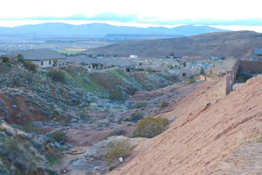 1362 E Silver Shadows Dr, Washington, UT 84780 - #3