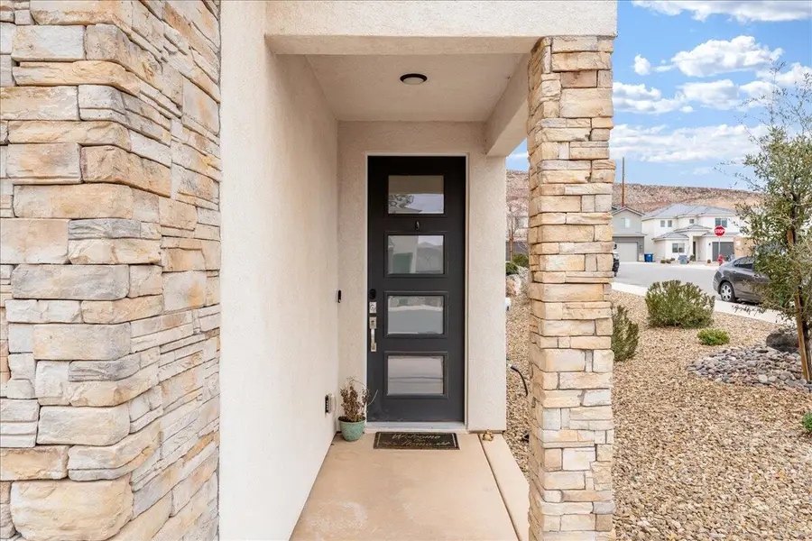 494 S Stewart Creek Cove, Washington, UT 84780 - #3