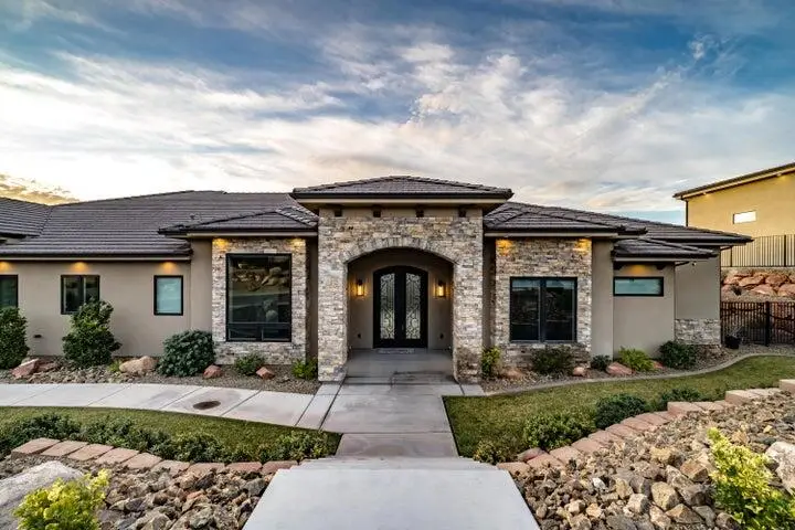 59 S Angels Landing Dr, Washington, UT 84780 - Image #2