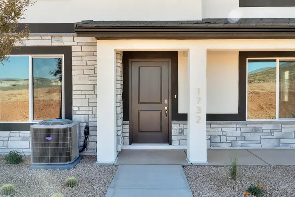 2174 Wolverine Way Way, Washington, UT 84780