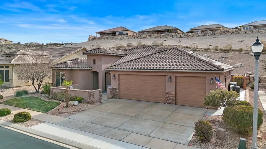 1731 Whitestone Dr, Saint George, UT 84790 - Image #2
