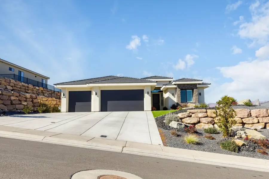 698 S Dinapoli Ln, Saint George, UT 84770 - Image #2