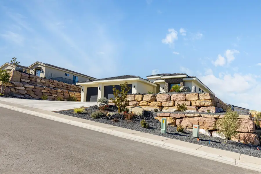 698 S Dinapoli Ln, Saint George, UT 84770 - Image #3
