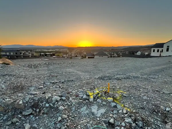 1238 S Indian Knolls Dr, Washington, UT 84780