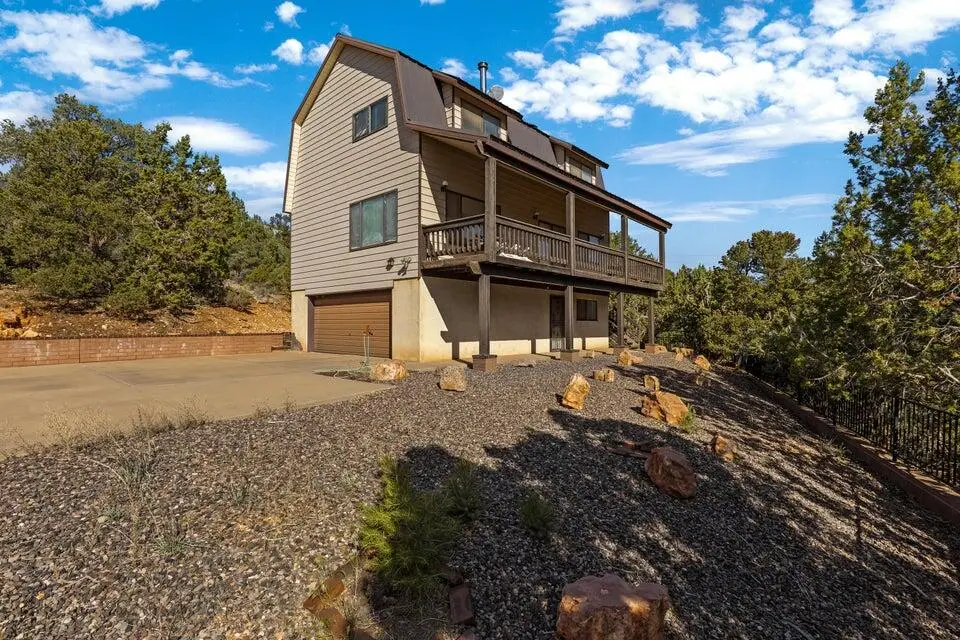 375 Hillcrest Cir, Central, UT 84722 - #1