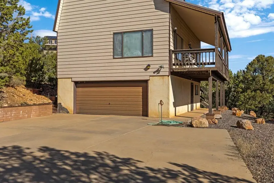 375 Hillcrest Cir, Central, UT 84722 - #2