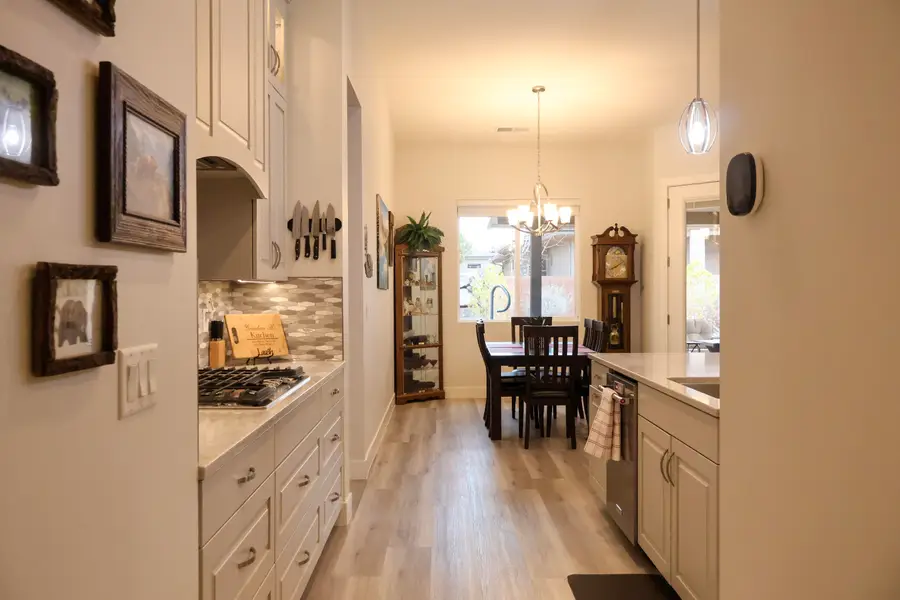 1338 W Broad Point Dr, Washington, UT 84780 - Image #2