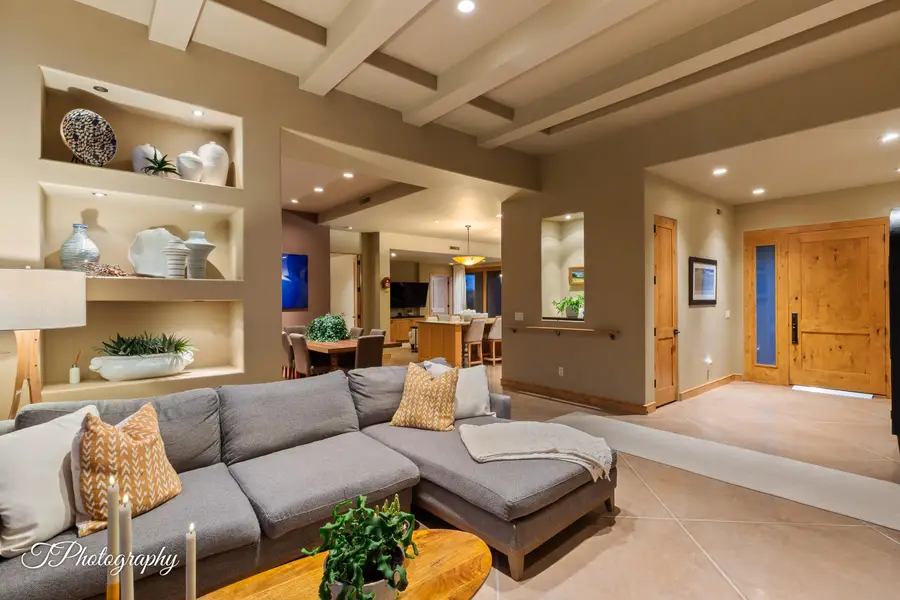 688 W Shinava Dr, Ivins, UT 84738 - #3