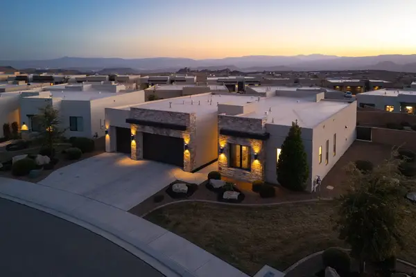 1525 W Pocket Mesa Dr, St George, UT 84770