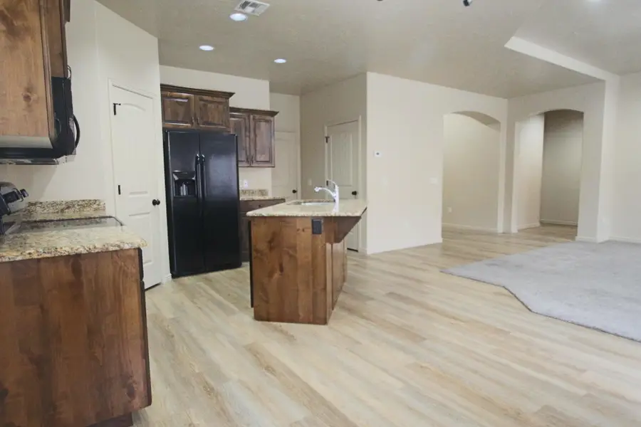 155 E Holly Way, Washington, UT 84780 - #3