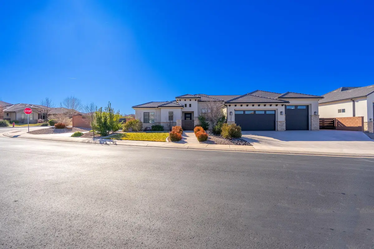3384 E Barrel Roll Dr, Saint George, UT 84790 - #1
